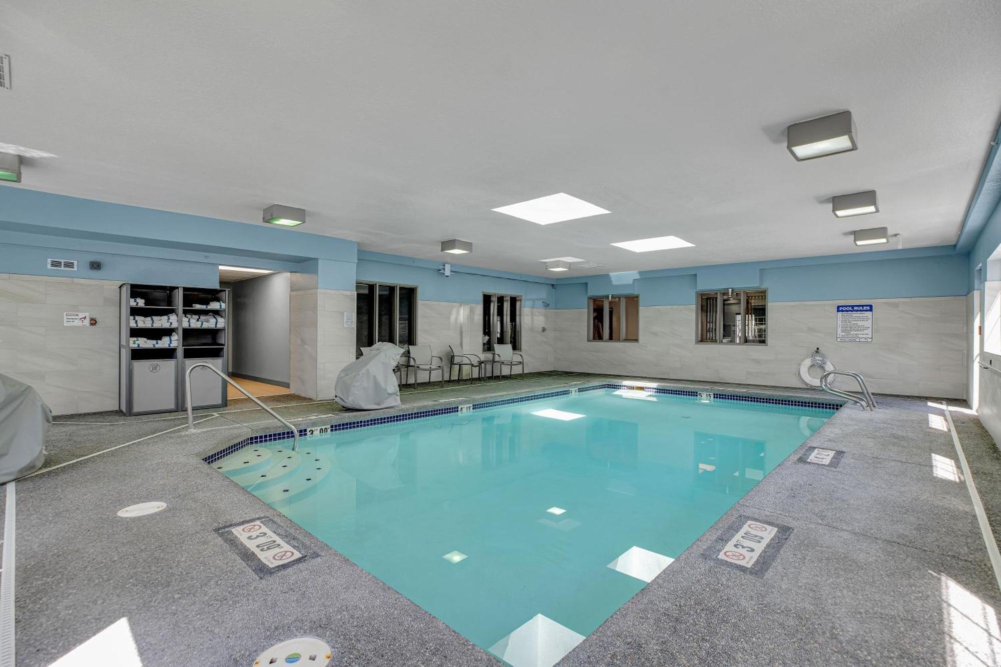 Holiday Inn Express Hotel & Suites Portland - Jantzen Beach By Ihg מראה חיצוני תמונה