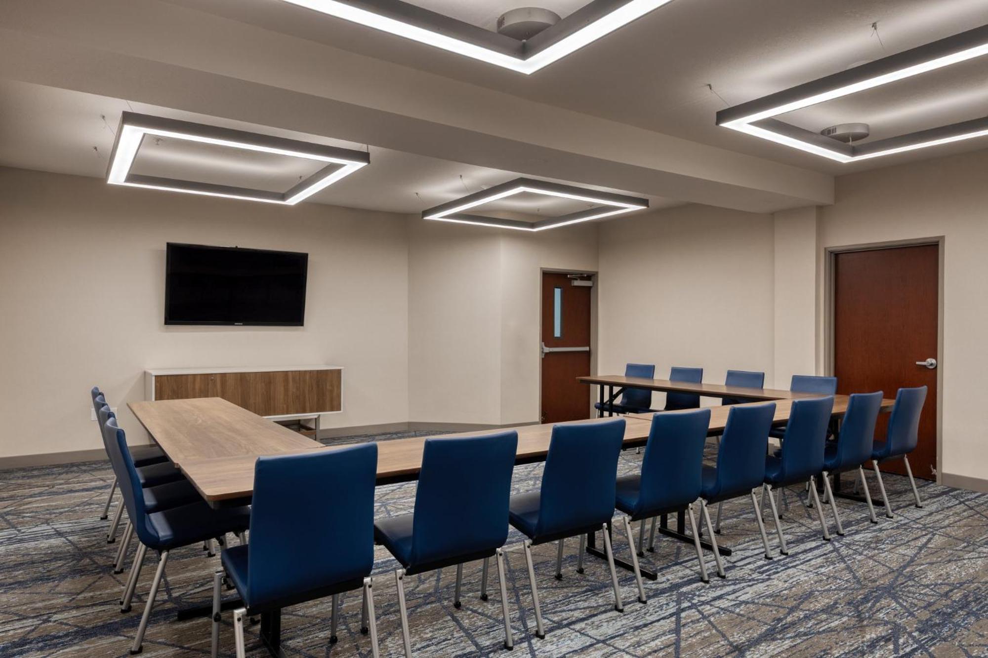 Holiday Inn Express Hotel & Suites Portland - Jantzen Beach By Ihg מראה חיצוני תמונה