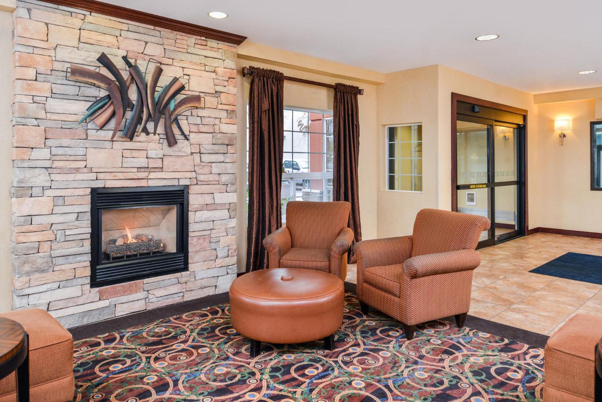 Holiday Inn Express Hotel & Suites Portland - Jantzen Beach By Ihg מראה חיצוני תמונה